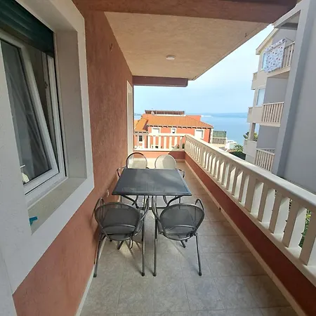 Apartment Olive - 2 Bedroom, 2 Bathroom, Balcony With Sea View * Omiš