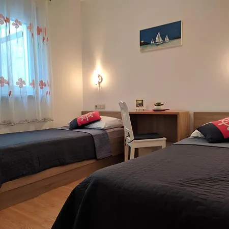 Apartment Olive - 2 Bedroom, 2 Bathroom, Balcony With Sea View Apartman *